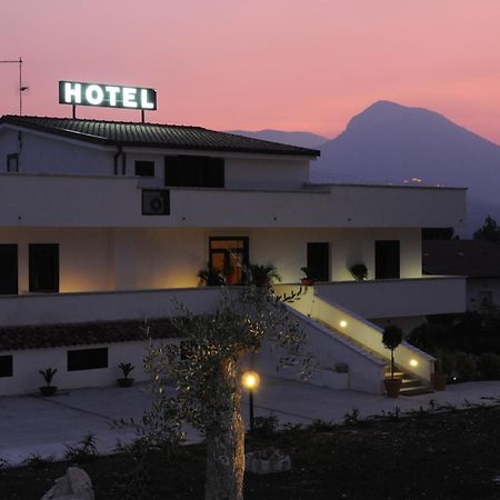 Hotel Vittoria Беневенто Экстерьер фото