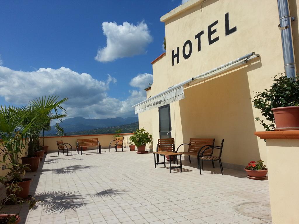 Hotel Vittoria Беневенто Экстерьер фото