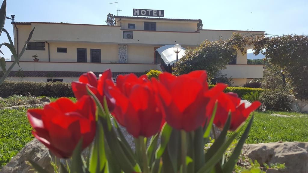 Hotel Vittoria Беневенто Экстерьер фото